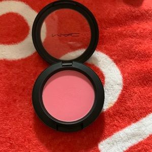 mac blush in pink swoon